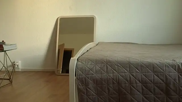Satin Sin online show from May 27, 2026, 6:04 pm