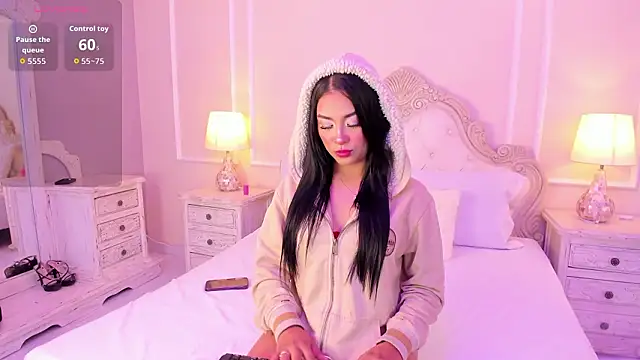 KeisyCamer online show from March 6, 2026, 12:11 pm