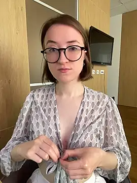 Persephone Kore online show from April 24, 2026, 12:07 pm