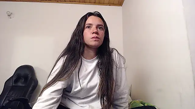 Snapshot of Shanel_Lozano chatting on April 14, 2026, 2:49 am Shanel Lozano online show from April 14, 2026, 2:49 am