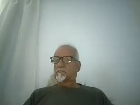 Snapshot of Patyman chatting on May 6, 2026, 10:14 pm Patyman online show from May 6, 2026, 10:14 pm