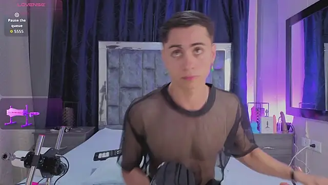 LeoMonnroe online show from April 5, 2026, 2:24 pm