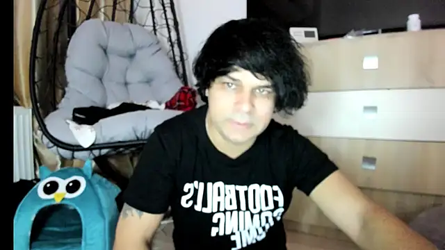 LorenzoBoy99 online show from January 8, 2026, 11:44 pm