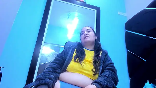 Snapshot of MiaRouss69 chatting on April 30, 2026, 5:36 am MiaRouss69 online show from April 30, 2026, 5:36 am