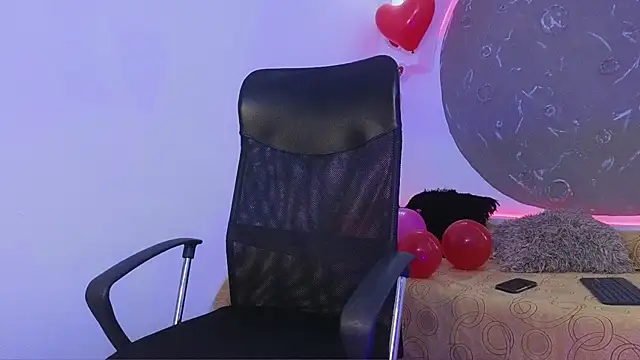 Apolo lux1 online show from February 14, 2026, 7:58 pm