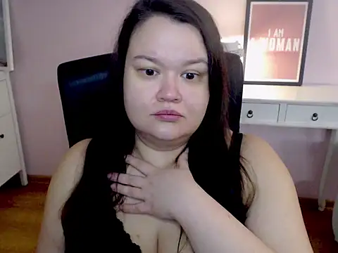 Snapshot of HollyDanceSoul chatting on March 4, 2026, 5:37 am HollyDanceSoul online show from March 4, 2026, 5:37 am