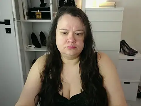 Snapshot of HollyDanceSoul chatting on March 29, 2026, 6:37 am HollyDanceSoul online show from March 29, 2026, 6:37 am