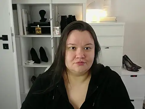 Snapshot of HollyDanceSoul chatting on March 25, 2026, 7:08 am HollyDanceSoul online show from March 25, 2026, 7:08 am