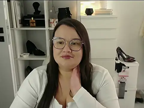 Snapshot of HollyDanceSoul chatting on March 12, 2026, 3:38 pm HollyDanceSoul online show from March 12, 2026, 3:38 pm