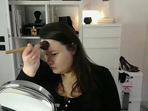 Snapshot of HollyDanceSoul chatting on March 11, 2026, 7:24 am HollyDanceSoul online show from March 11, 2026, 7:24 am