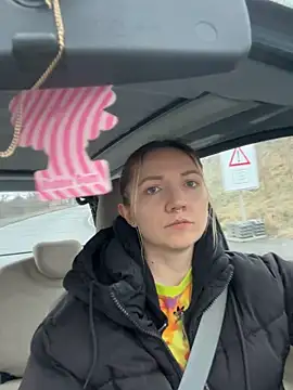 Snapshot of Marina_und_Jayden chatting on February 9, 2026, 3:32 pm Marina und Jayden online show from February 9, 2026, 3:32 pm