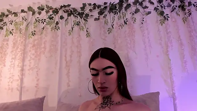 lizz lunna online show from March 2, 2026, 9:00 pm