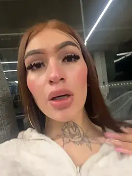 lizz lunna online show from May 19, 2026, 4:41 am