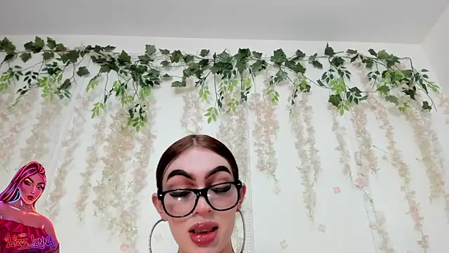 lizz lunna online show from May 28, 2026, 8:59 pm