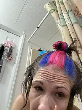 Snapshot of Karmab69 chatting on February 5, 2026, 1:40 pm Karmab69 online show from February 5, 2026, 1:40 pm