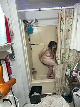 Snapshot of Karmab69 chatting on April 13, 2026, 10:30 am Karmab69 online show from April 13, 2026, 10:30 am