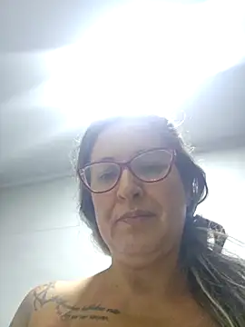Snapshot of bellafortune69 chatting on April 18, 2026, 1:13 pm bellafortune69 online show from April 18, 2026, 1:13 pm