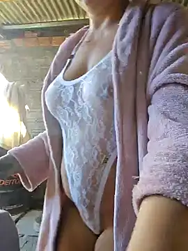 bellafortune69 online show from July 16, 2026, 4:04 pm