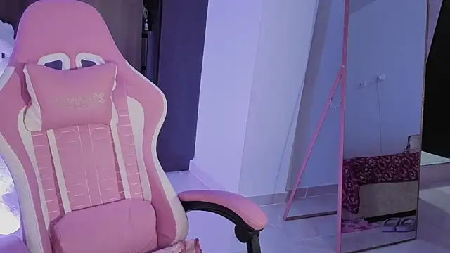 Snapshot of simpson_alice chatting on March 28, 2026, 12:33 am simpson alice online show from March 28, 2026, 12:33 am