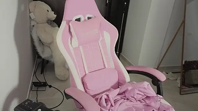 Snapshot of simpson_alice chatting on March 8, 2026, 5:27 pm simpson alice online show from March 8, 2026, 5:27 pm