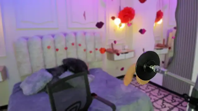 Snapshot of yourlittle_kathe chatting on February 14, 2026, 12:27 pm yourlittle kathe online show from February 14, 2026, 12:27 pm