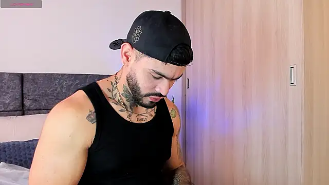 Snapshot of thiago_ferrari_ chatting on February 24, 2026, 9:15 pm thiago ferrari online show from February 24, 2026, 9:15 pm