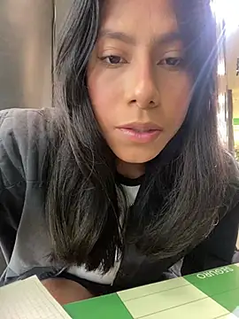 katerinnn99 online show from January 10, 2026, 3:18 pm