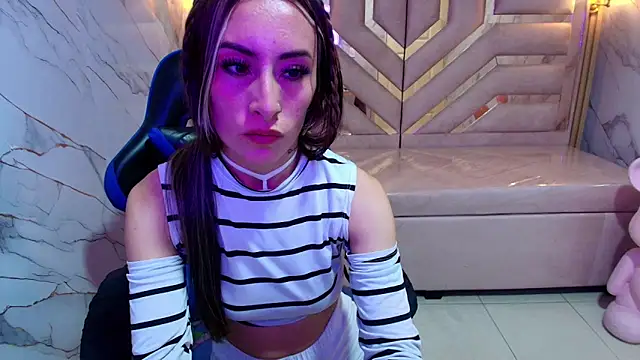 Snapshot of katalina_r_ chatting on March 3, 2026, 3:02 am katalina r online show from March 3, 2026, 3:02 am