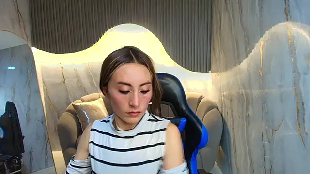 Snapshot of katalina_r_ chatting on February 12, 2026, 3:28 am katalina r online show from February 12, 2026, 3:28 am