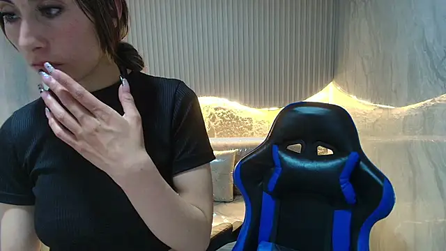 Snapshot of katalina_r_ chatting on February 20, 2026, 6:59 am katalina r online show from February 20, 2026, 6:59 am