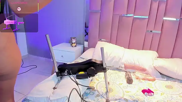 NikkiEvans online show from February 21, 2026, 5:20 am