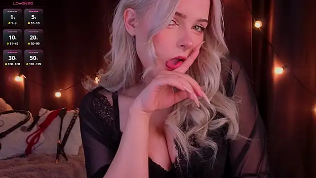 ShyniAlice online show from February 25, 2026, 5:07 am