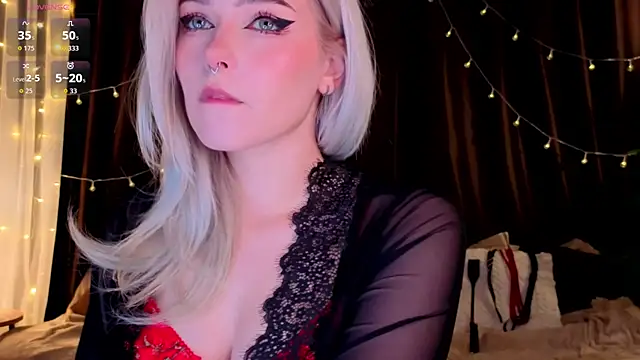 ShyniAlice online show from May 15, 2026, 3:15 am