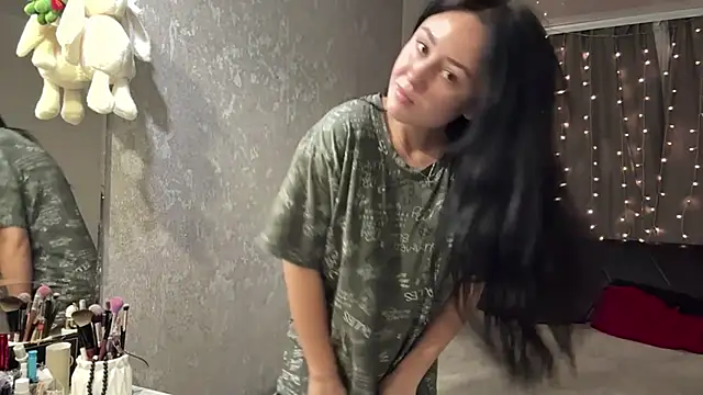 Snapshot of Marryrembi chatting on January 13, 2026, 9:24 am Marryrembi online show from January 13, 2026, 9:24 am