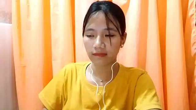 Snapshot of HeleneAly chatting on January 12, 2026, 1:51 pm HeleneAly online show from January 12, 2026, 1:51 pm