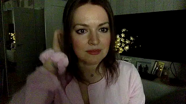 Ivoryne online show from March 7, 2026, 12:06 am