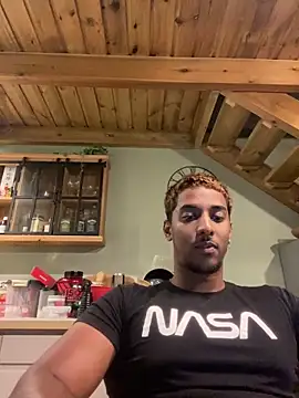 Axel black10 online show from February 8, 2026, 3:21 pm