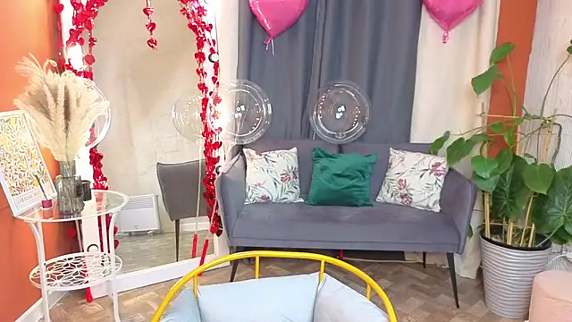 Snapshot of KitKatie chatting on February 13, 2026, 8:20 pm KitKatie online show from February 13, 2026, 8:20 pm