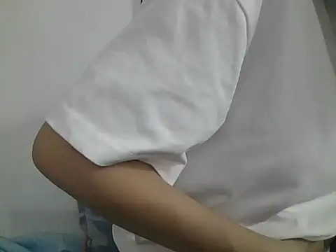 Snapshot of berry_alma06 chatting on June 25, 2026, 7:41 pm berry alma06 online show from June 25, 2026, 7:41 pm