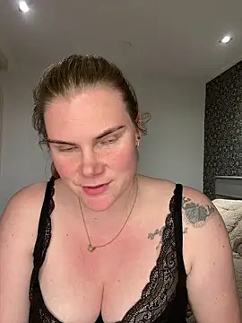 Snapshot of SexyBlondJoanna chatting on February 25, 2026, 9:58 pm SexyBlondJoanna online show from February 25, 2026, 9:58 pm