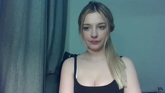 EvelineMagnetic online show from January 15, 2026, 4:10 pm