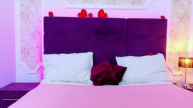 Snapshot of EvelinHill chatting on February 17, 2026, 5:05 am EvelinHill online show from February 17, 2026, 5:05 am