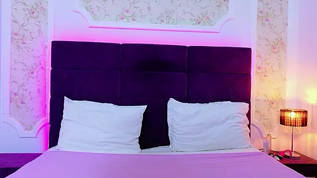 Snapshot of EvelinHill chatting on February 4, 2026, 5:02 am EvelinHill online show from February 4, 2026, 5:02 am