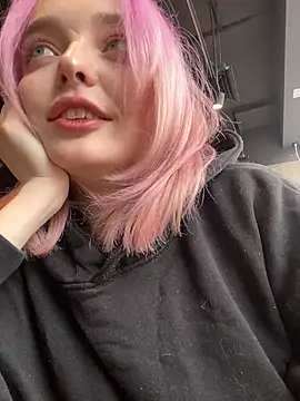 Snapshot of aka_Blonde chatting on March 10, 2026, 7:12 am aka Blonde online show from March 10, 2026, 7:12 am