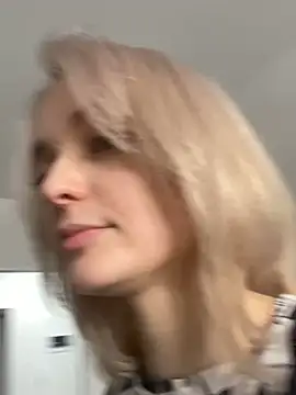 Snapshot of aka_Blonde chatting on January 12, 2026, 5:58 am aka Blonde online show from January 12, 2026, 5:58 am