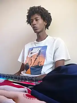 twink gabrielll online show from January 14, 2026, 3:37 pm