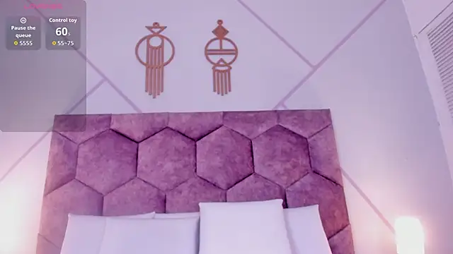 Snapshot of emily_nova_ chatting on April 7, 2026, 12:07 pm emily nova online show from April 7, 2026, 12:07 pm