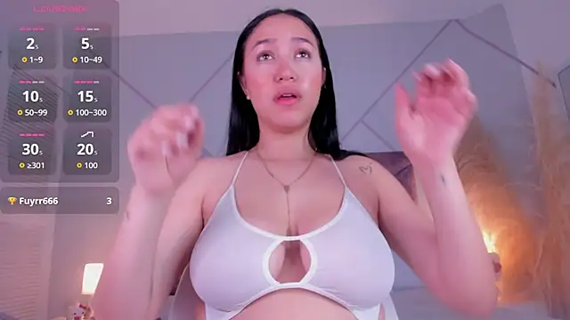 emily nova  online show from May 17, 2026, 11:32 am