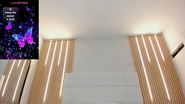 Snapshot of emily_nova_ chatting on March 21, 2026, 11:58 am emily nova online show from March 21, 2026, 11:58 am