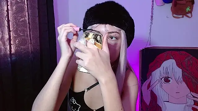 kittymiauu444 online show from April 22, 2026, 12:45 pm